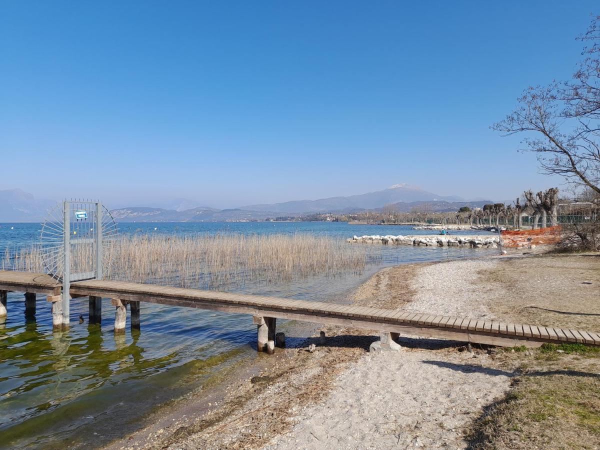 Villa La Magnolia - Private Beach Access, Garden, Views Lazise Exterior foto