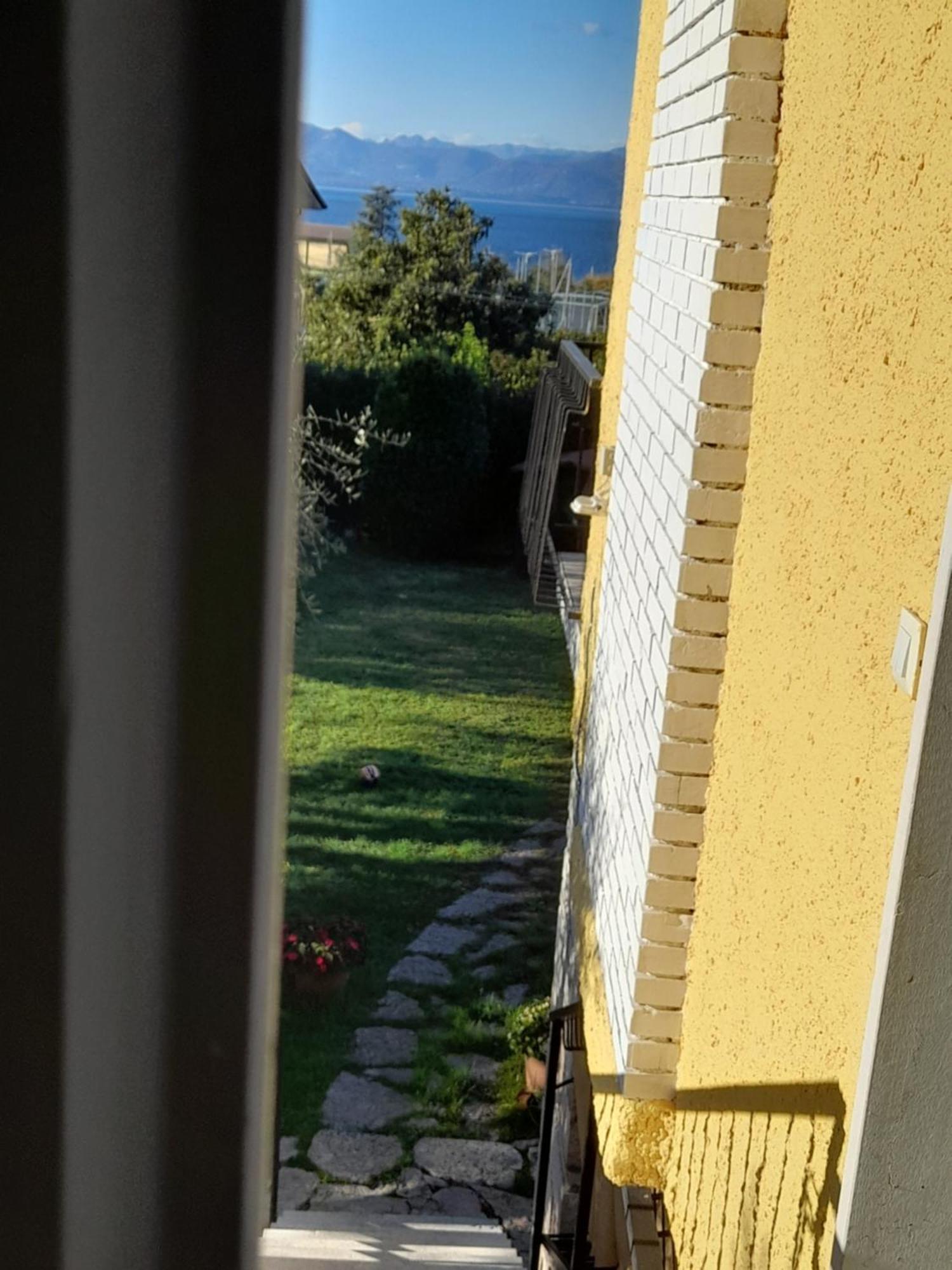 Villa La Magnolia - Private Beach Access, Garden, Views Lazise Exterior foto