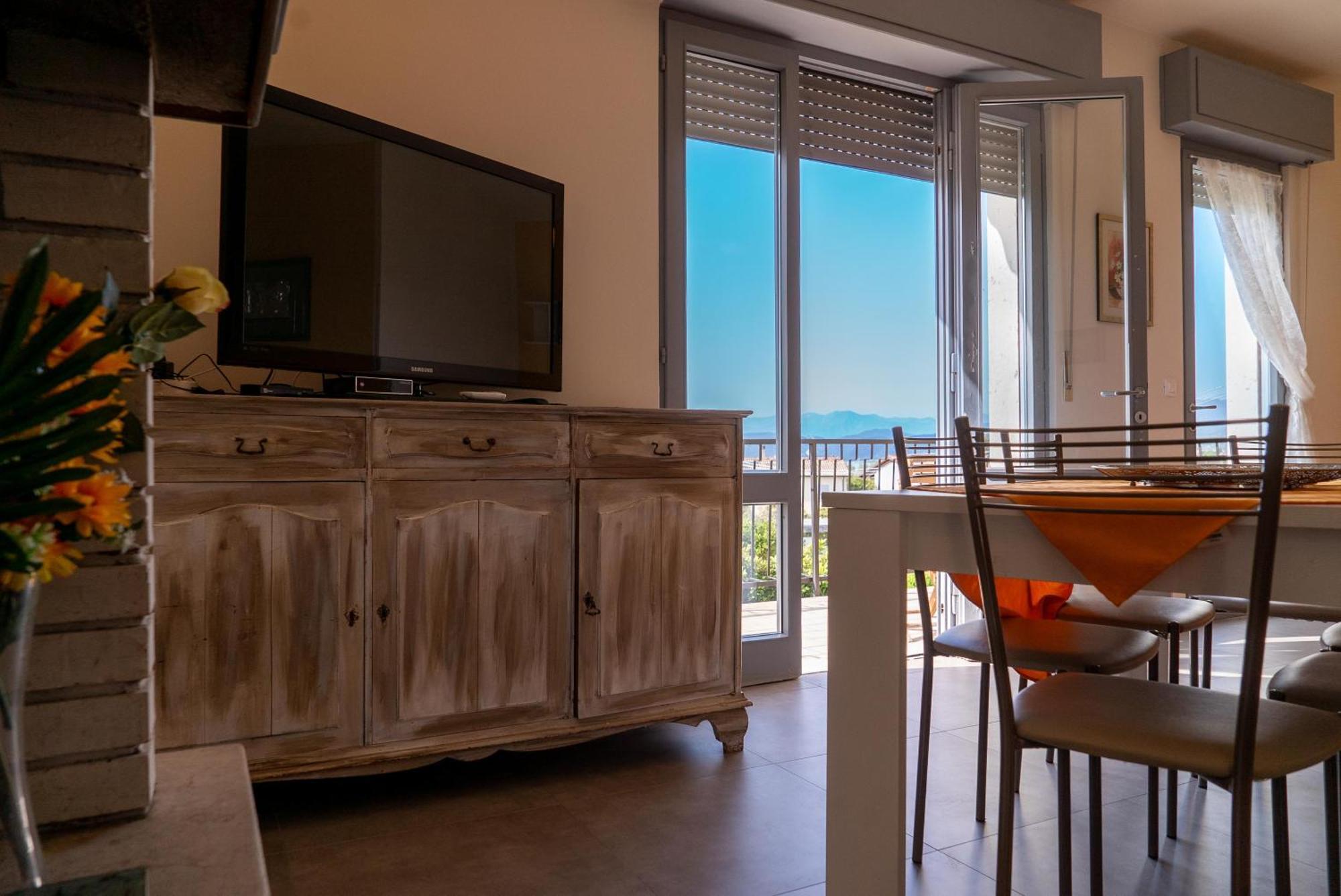Villa La Magnolia - Private Beach Access, Garden, Views Lazise Quarto foto